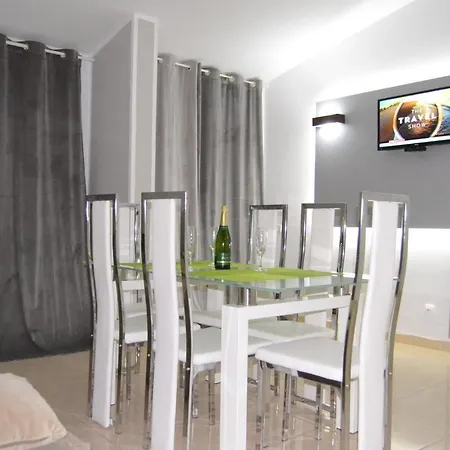 Apartament Island Village