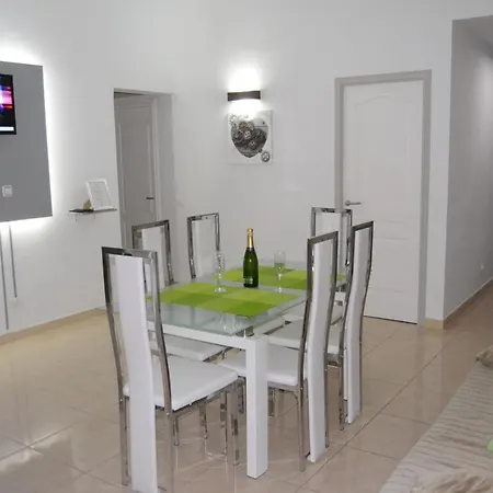 Apartament Island Village *